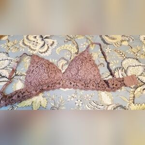Elegant Lace Bralette in Mauve